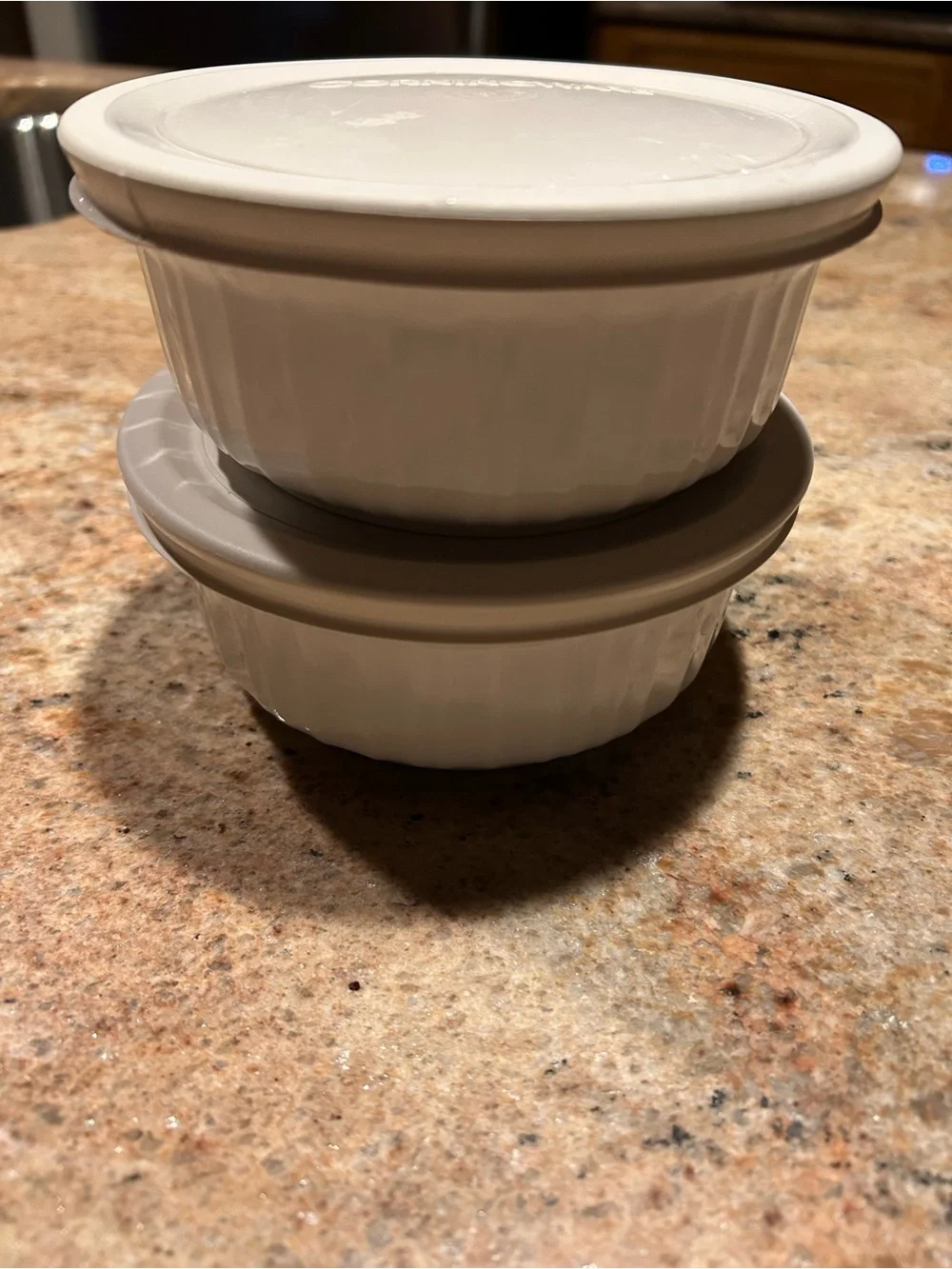 Corningware  French White 16 oz Round Casseroles w/Corning micro cover Set of 2.